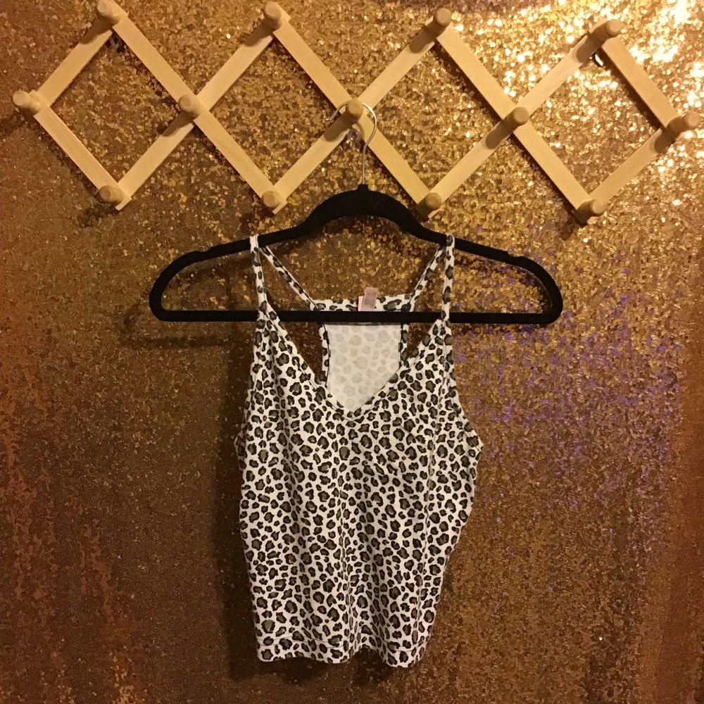 🌊 Victoria Secret Ribbed Leopard Tank Top